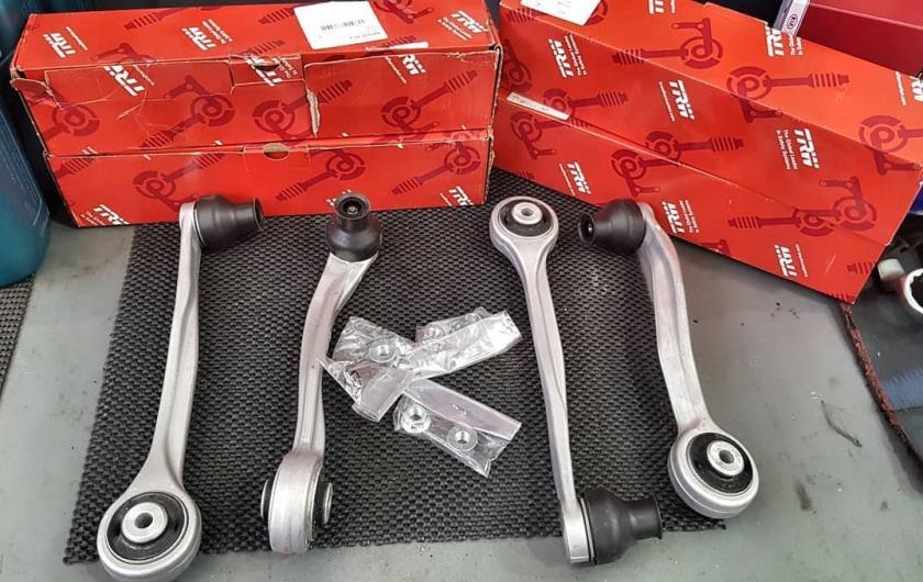 комплект верхних рычагов Ауди А4