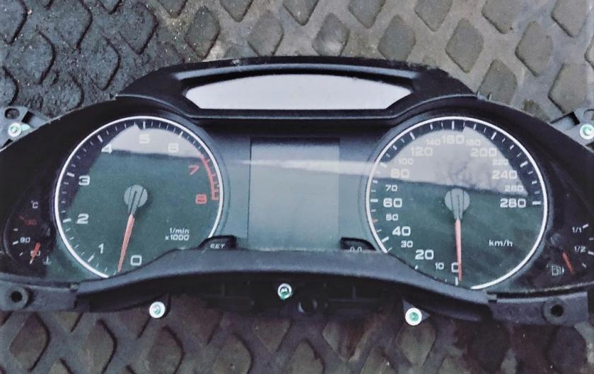 панель приборов Ауди А4