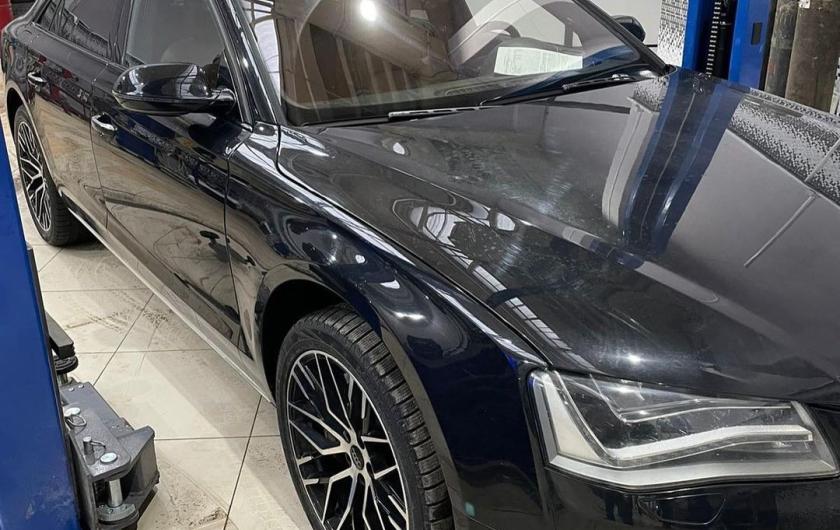 Ауди А8 в автосервисе