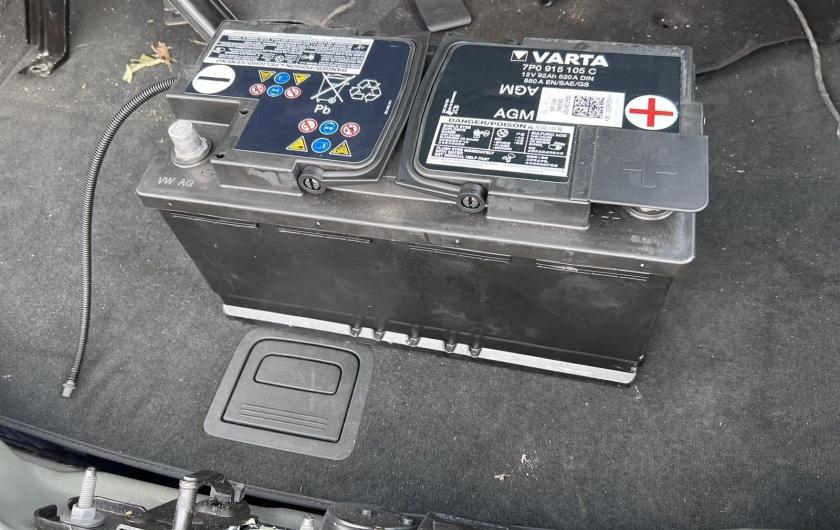 Замена аккумулятора Ауди А7