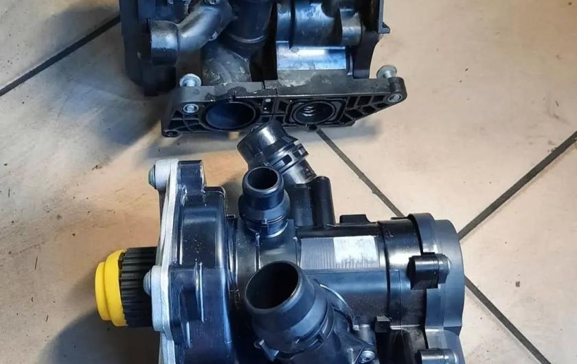 Старый и новый термостат Ауди