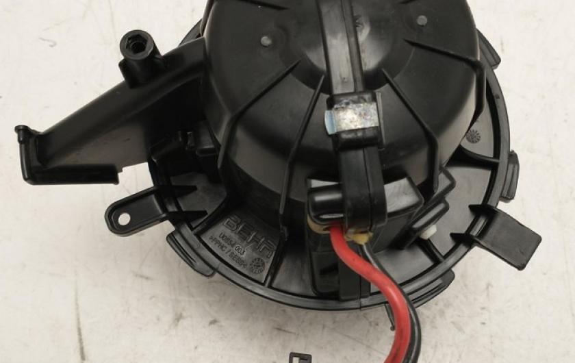 Оригинальный моторчик печки Ауди Q5