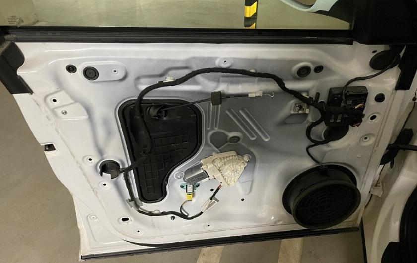 Замена стеклоподъемника Ауди Q5