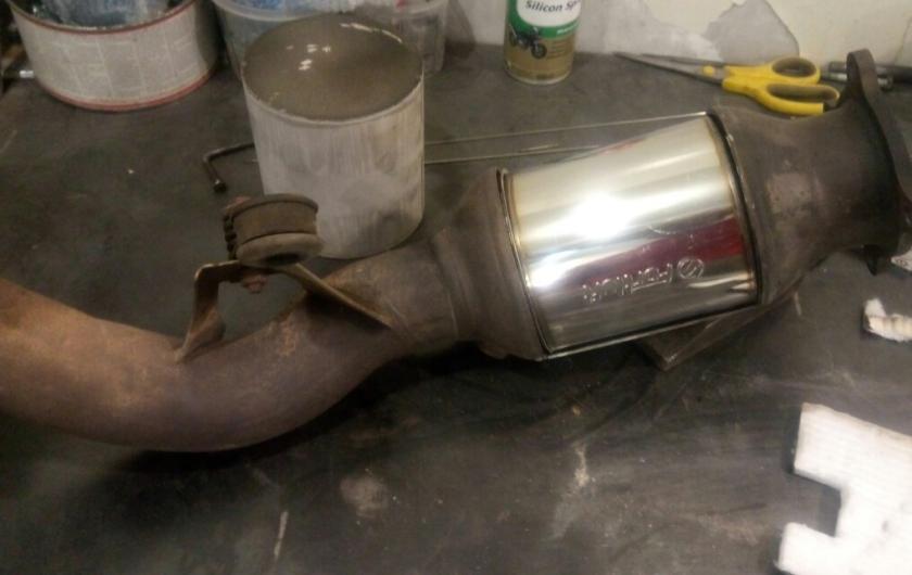 Замена катализатора Ауди Q5 на пламегаситель