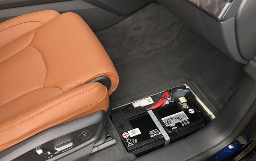 Замена аккумулятора Ауди Q8