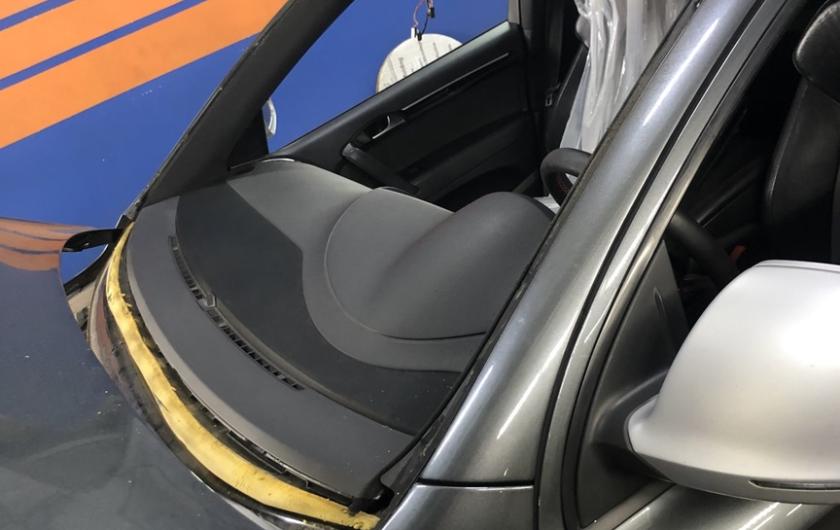 Замена лобового стекла Ауди Q8