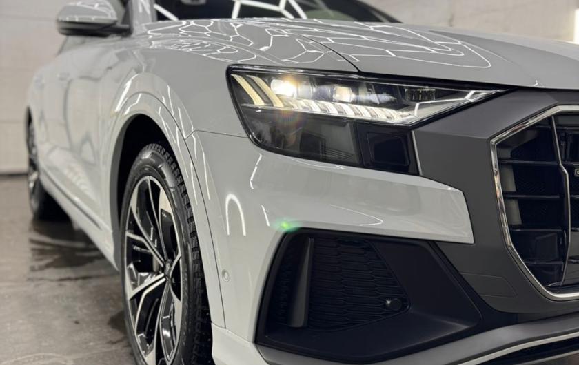 Подготовка Ауди Q8 к замене масла в двигателе