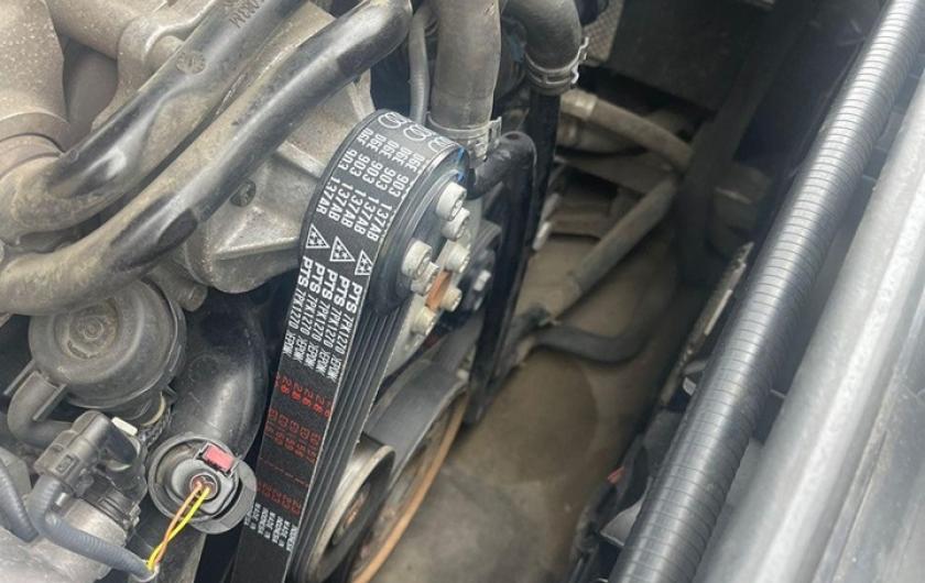 Замена приводного ремня Ауди Q8