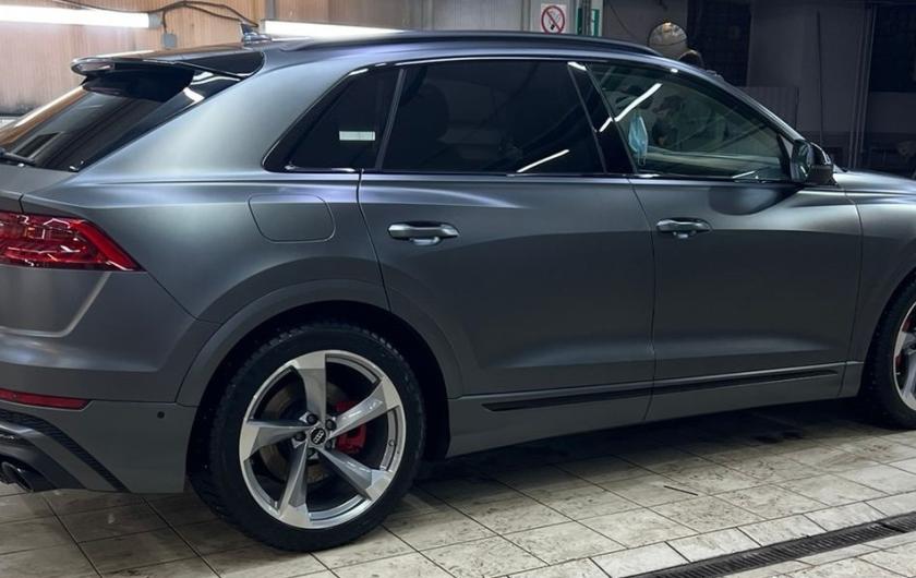 Подготовка Ауди Q8 к замене ступичного подшипника