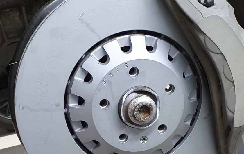 Замена тормозных дисков Ауди Q8