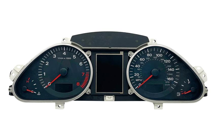 Панель приборов снята для ремонта