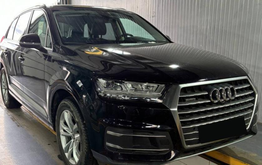 Ауди Q7 в процессе замены кардана