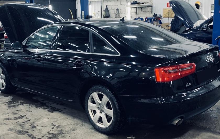 Ауди А6 готовится к замене датчика распредвала