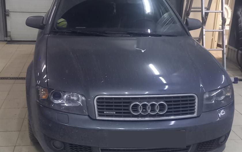 Ауди А4 в автотехцентре после замены троса ручника