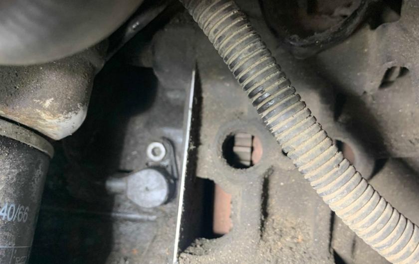 Замена датчика коленвала Ауди А4