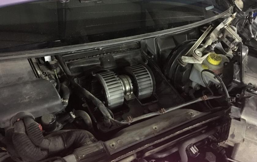 Замена моторчика печки Ауди А8