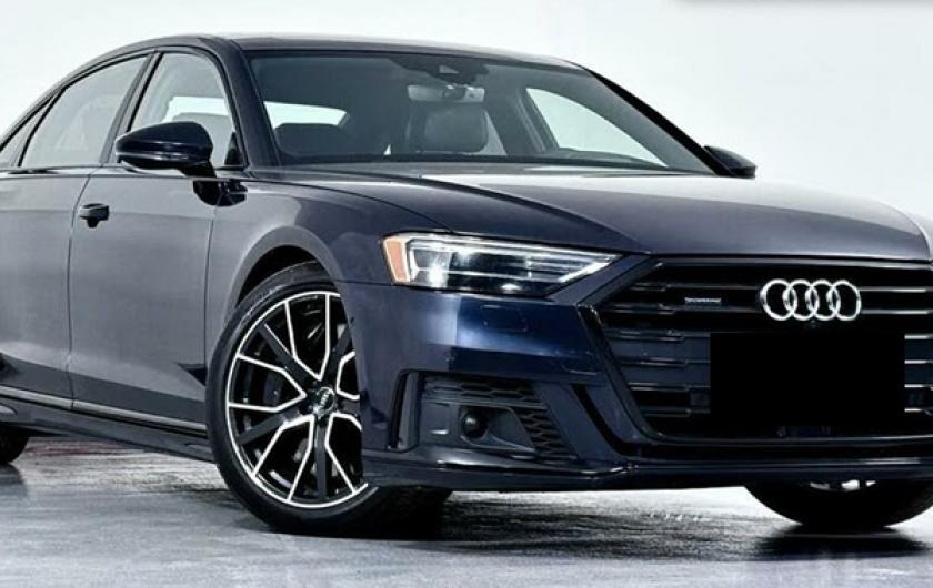 Ауди А8 после замены приводных ремней в автотехцентре