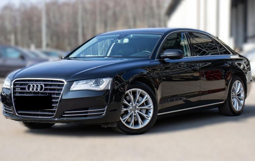 Ауди А8 после замены стеклоподъемника в автотехцентре