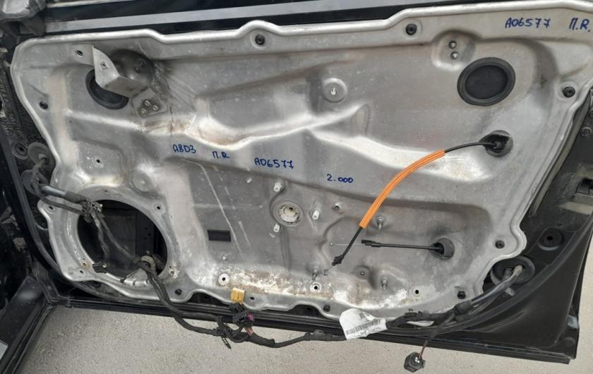 Замена стеклоподъемника Ауди А8