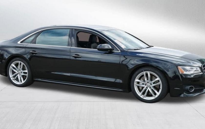 Ауди А8 после замены воздушного фильтра в автотехцентре