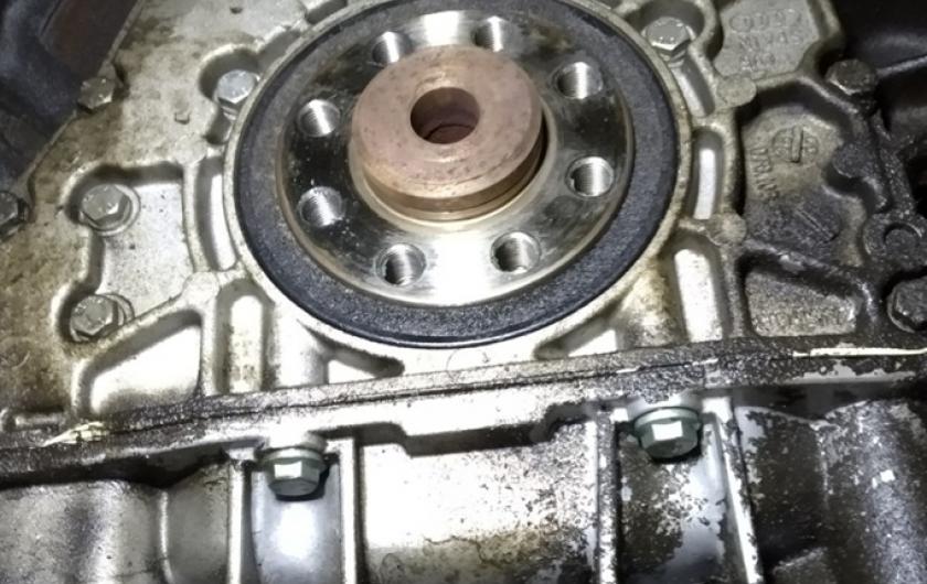 Замена заднего сальника коленвала Ауди А8