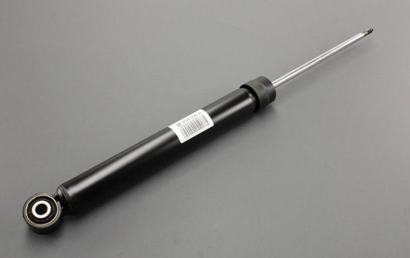 Новый задний амортизатор