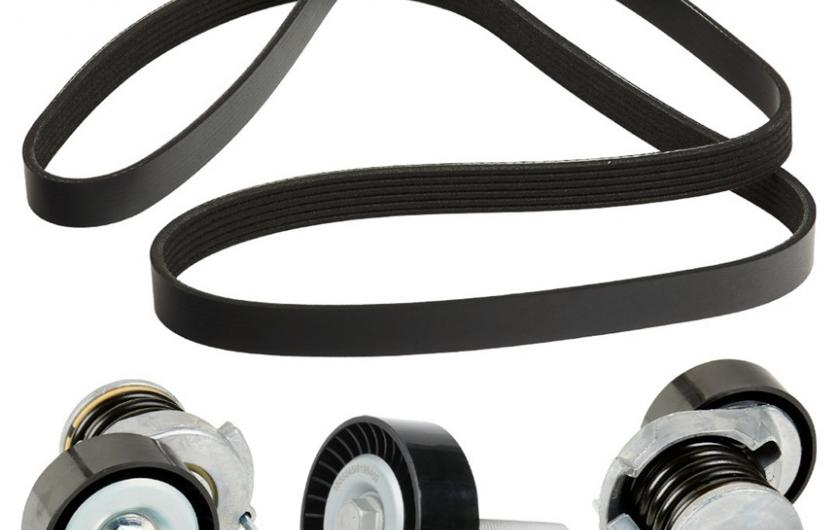 Новый ремень привода навесных агрегатов с роликами и натяжителем