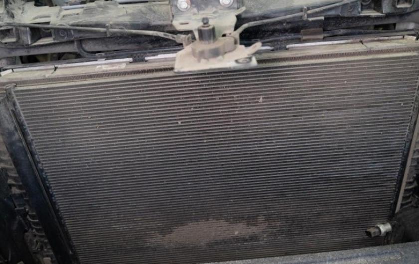 Замена радиатора Ауди Q8