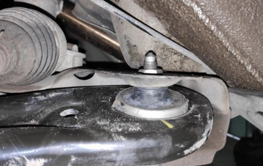 Замена сайлентблоков рычага Ауди ТТ