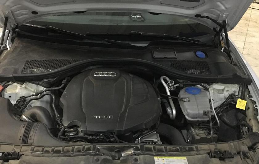 моторный отсек Ауди