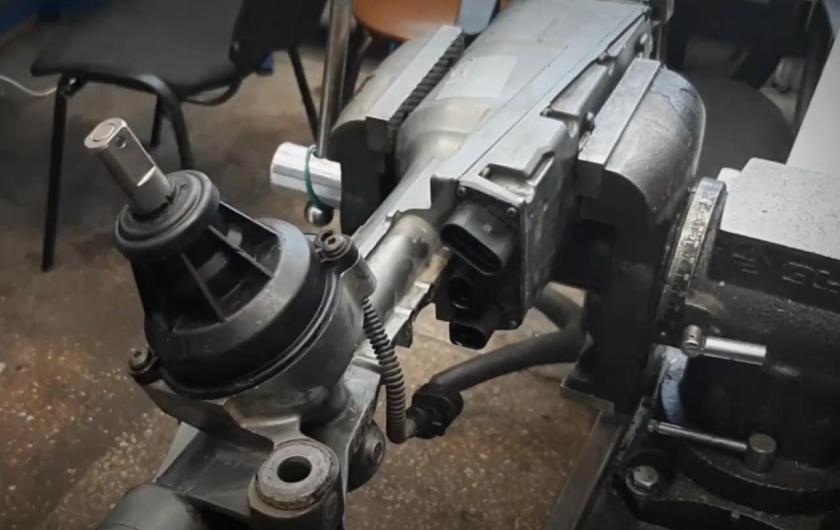 Ремонт электрической рулевой рейки