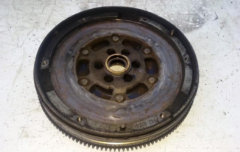 маховик Ауди