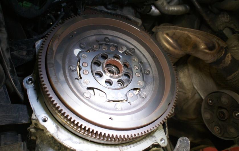 маховик на моторе