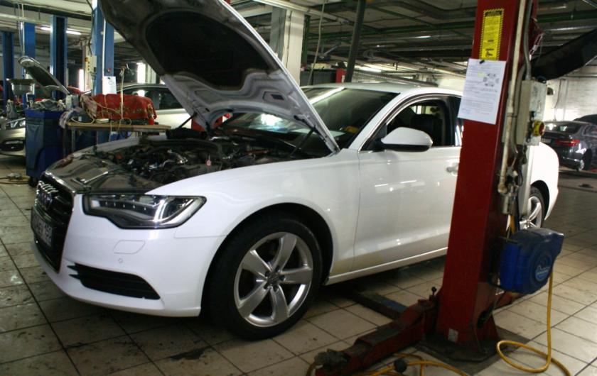 Ауди в автосервисе