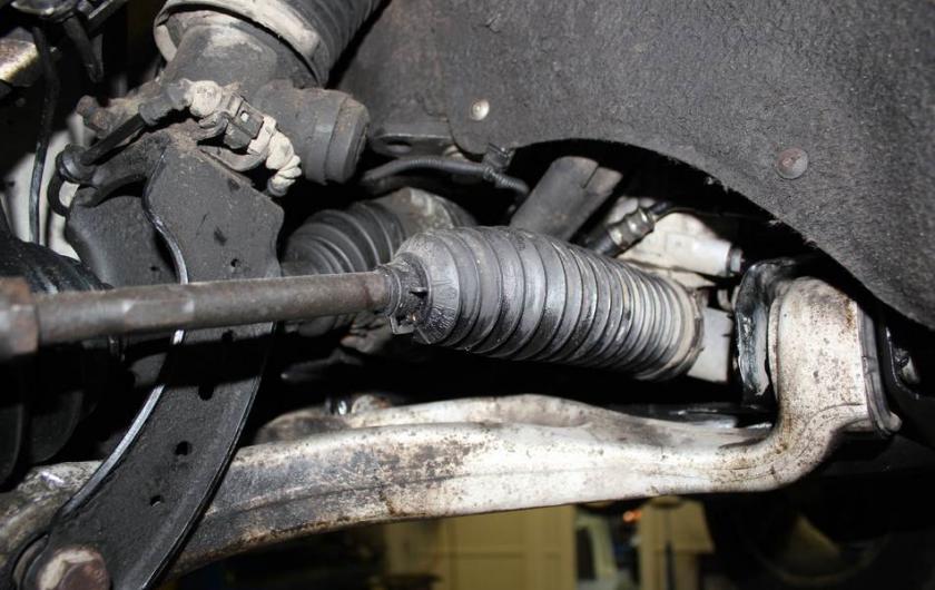 пыльник на рулевой тяге