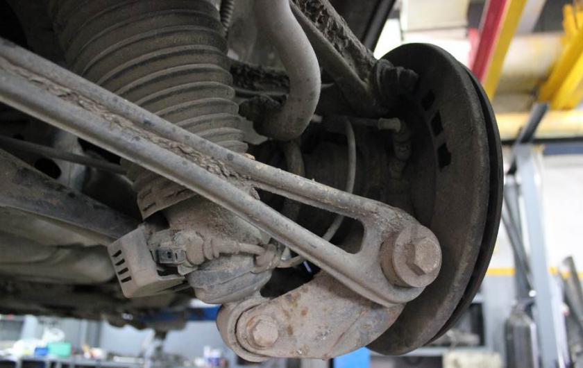 задняя подвеска Ауди снизу