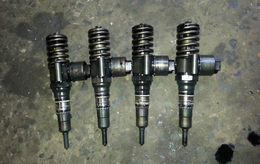 4 топливных форсунки ВАГ