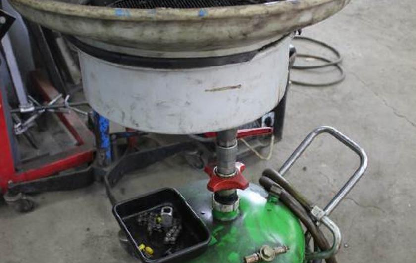 устройство для утилизации моторного масла