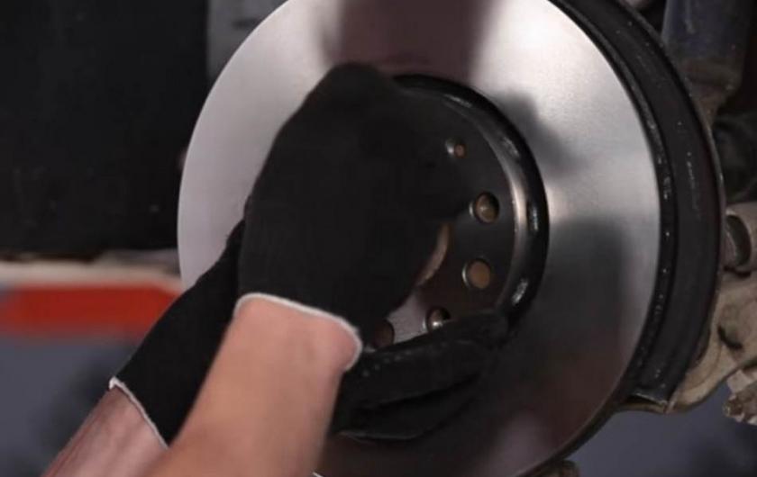 установка тормозного диска