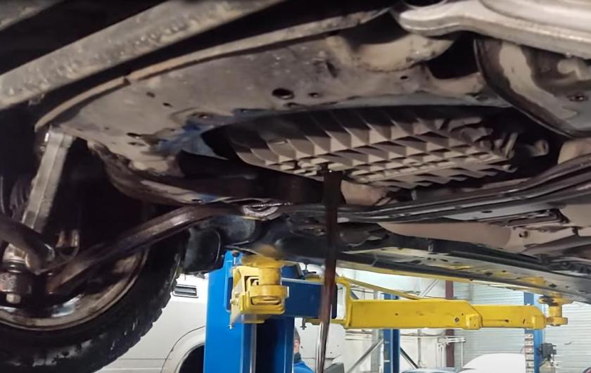 слив масла из вариатора Ауди