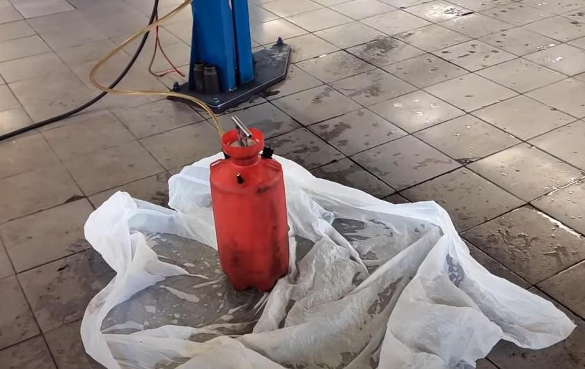 машинка для закачки масла в вариатор