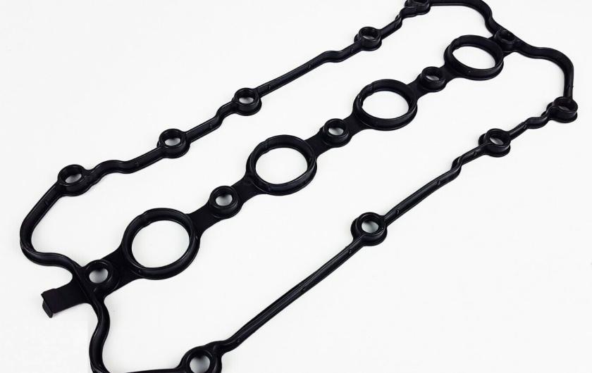 Новая прокладка клапанной крышки