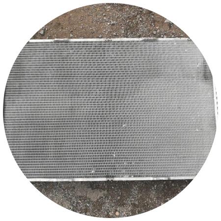 чистый радиатор охлаждения