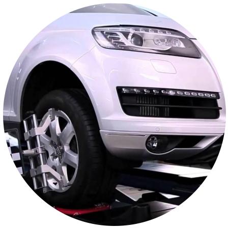 Q7 на стенде регулировки сход-развала