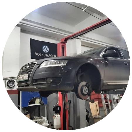 ауди а6 на подъемнике