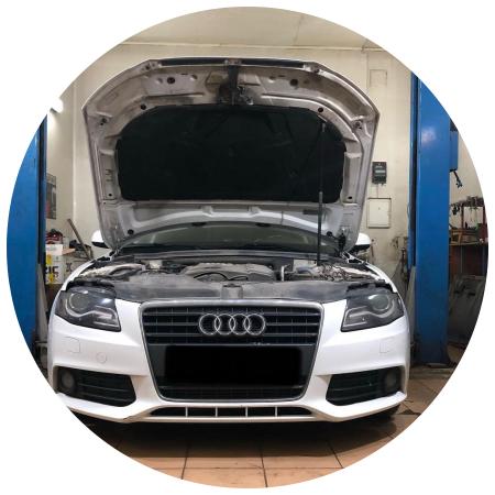 Ауди А4 Б8 в сервисе