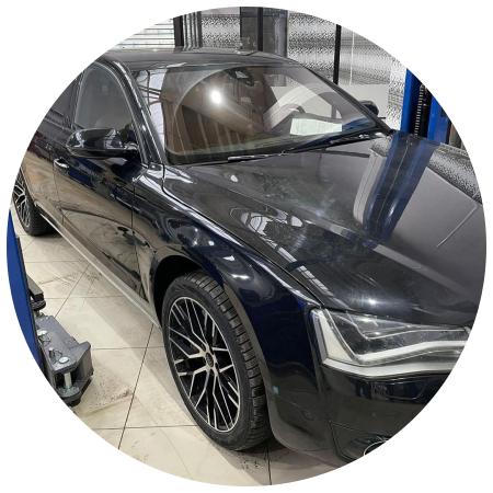 Ауди А8 в автосервисе