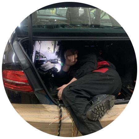 Замена бензонасоса Ауди А8 Д3