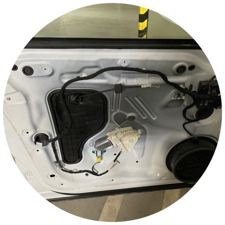 Замена стеклоподъемника Ауди Q5