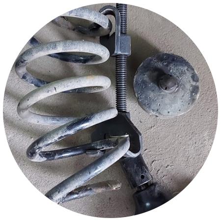 Поврежденная задняя пружина